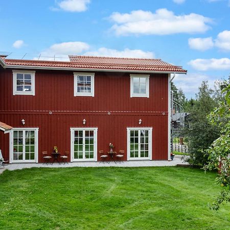 Flygeln Apartment Leksand Bagian luar foto