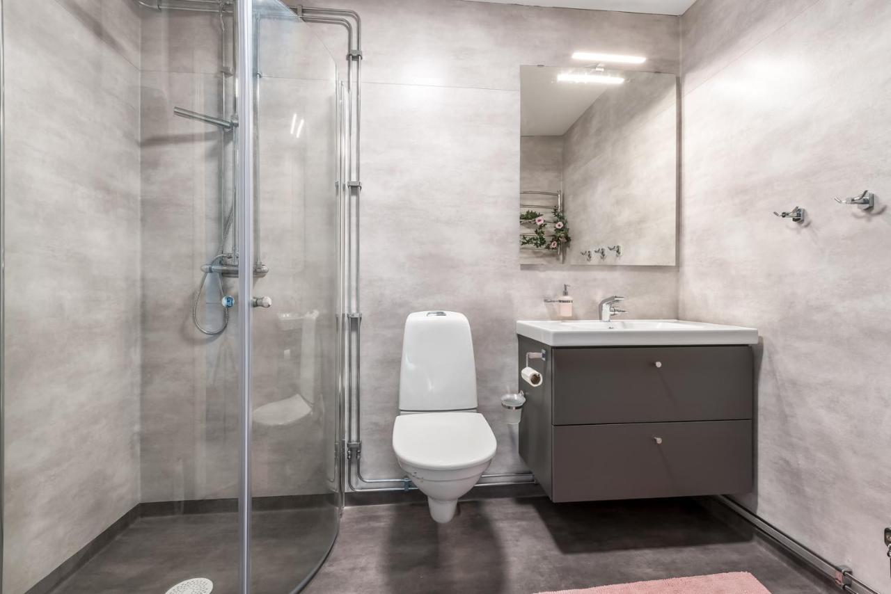 Flygeln Apartment Leksand Bagian luar foto